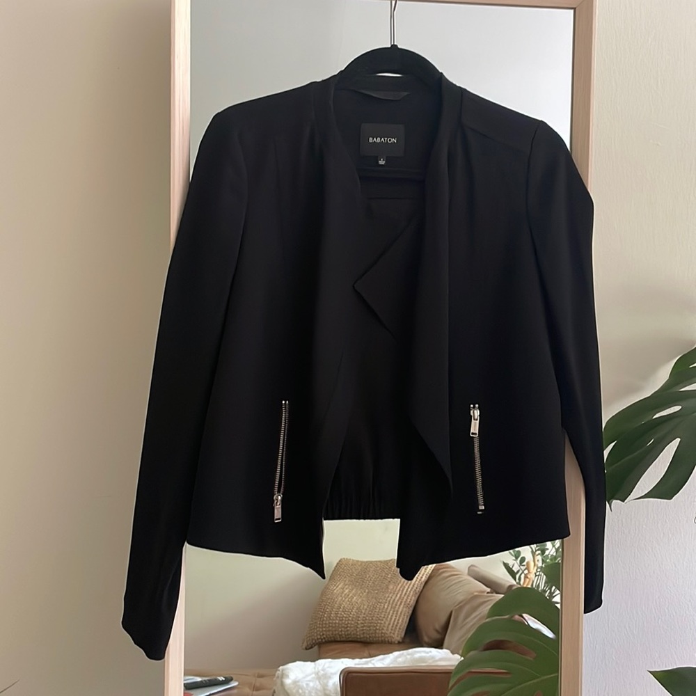 Aritzia Babaton Size 4 Black Jacket